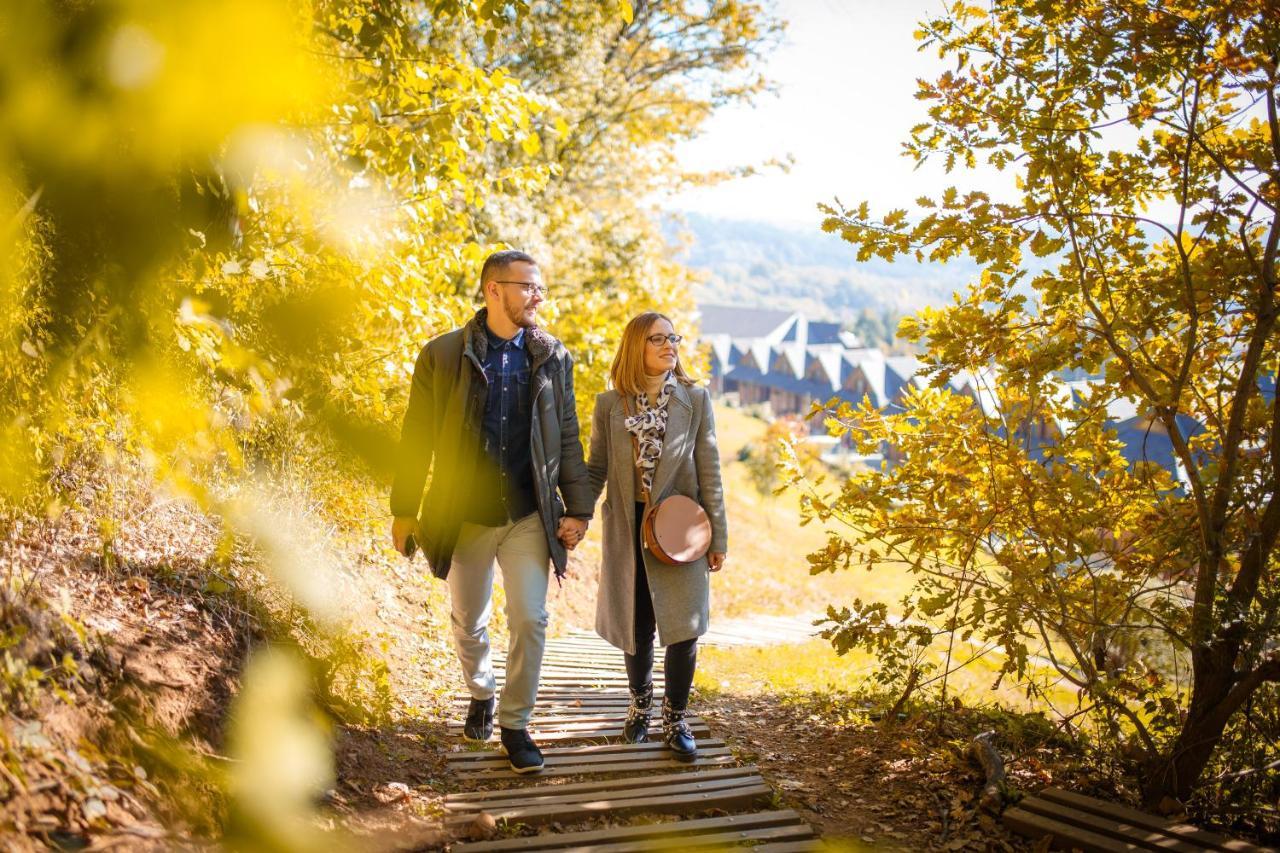 Hotel Etno Naselje Vrdnicka Kula Vrdnik Esterno foto