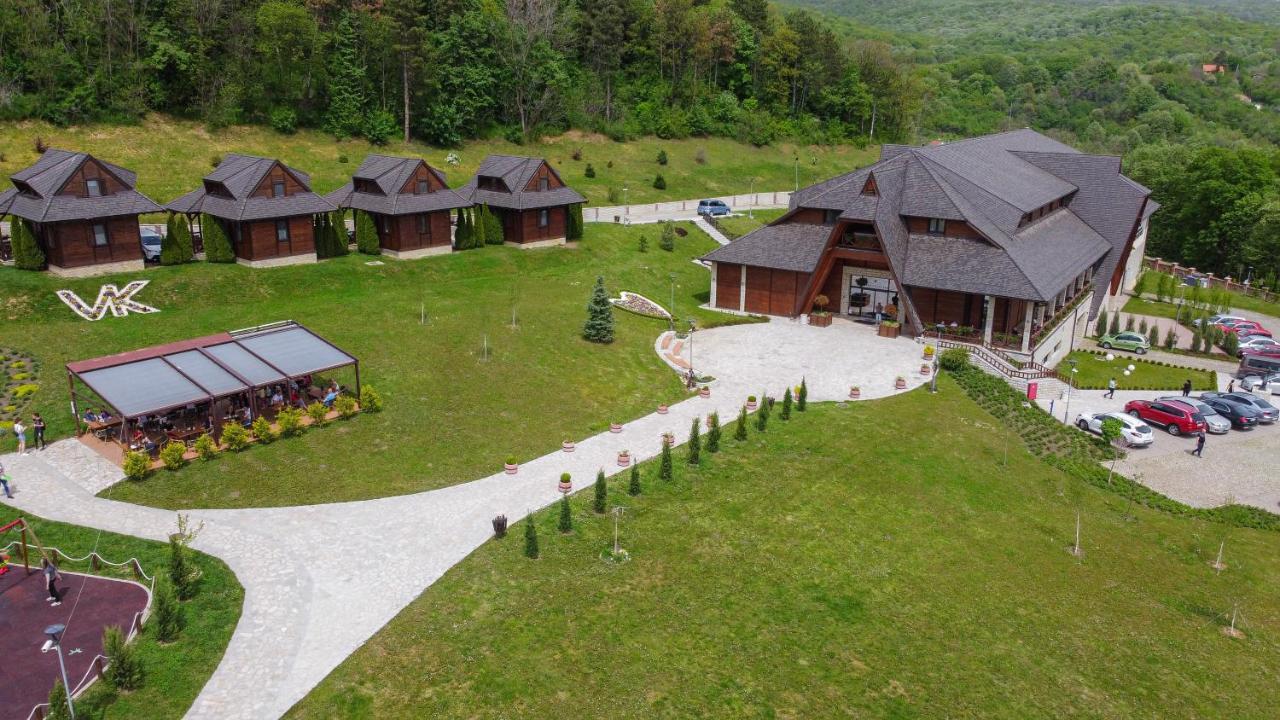 Hotel Etno Naselje Vrdnicka Kula Vrdnik Esterno foto